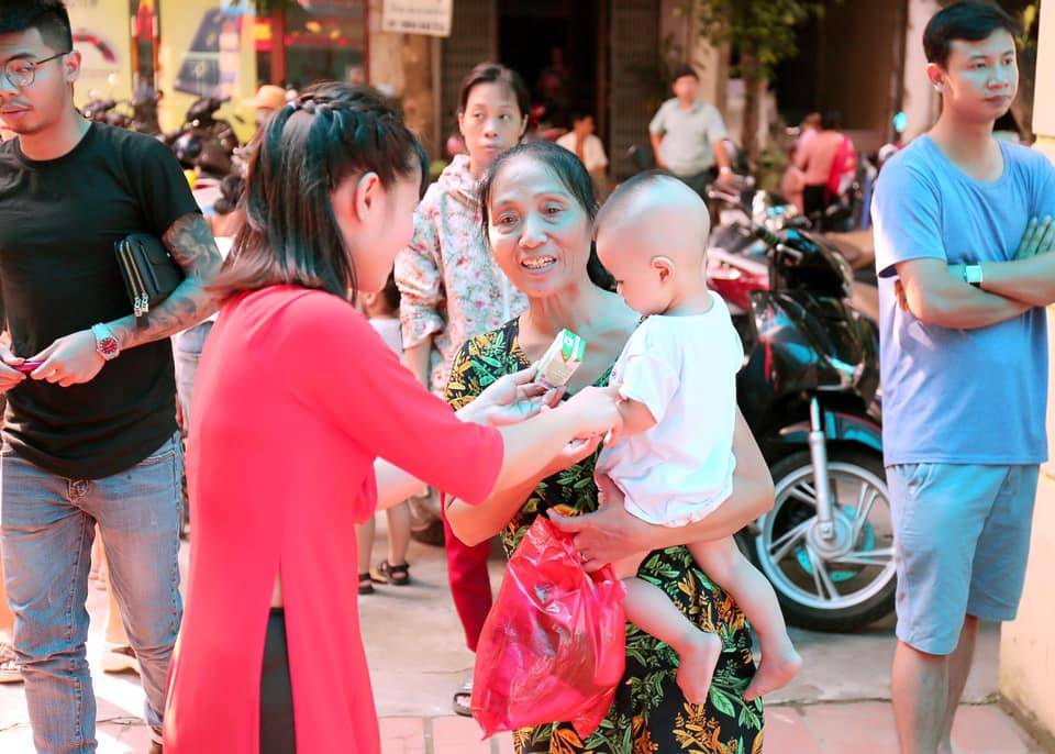 Tới các bạn nhỏ